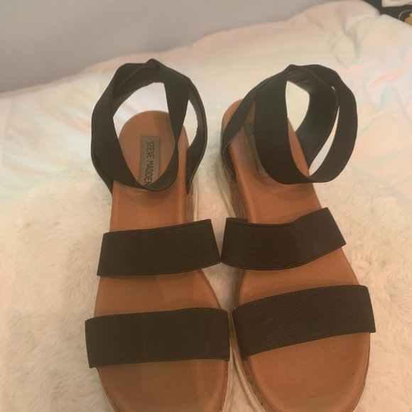 Steve Madden Belladonna Ankle Strap Wedge Sandal - Picture 4 of 4